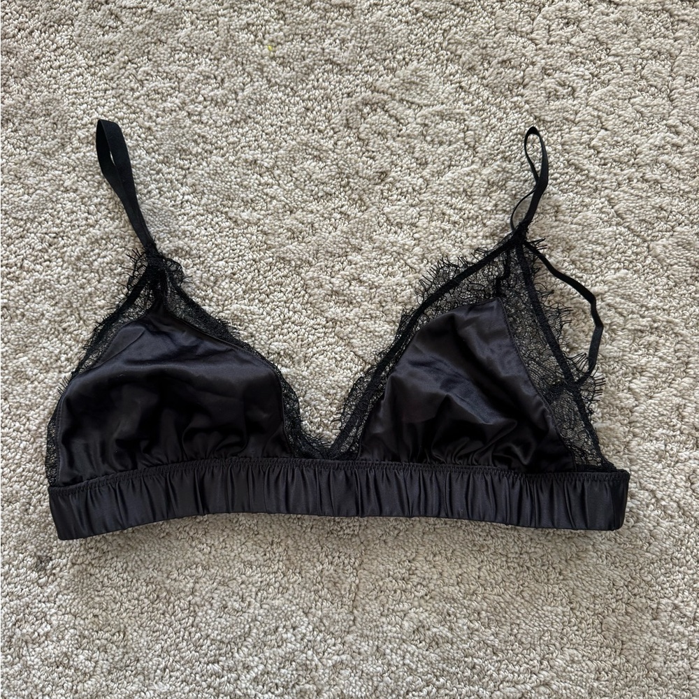 Layered with Lack Elegant Black Lace Trim Bralette -Size Large
